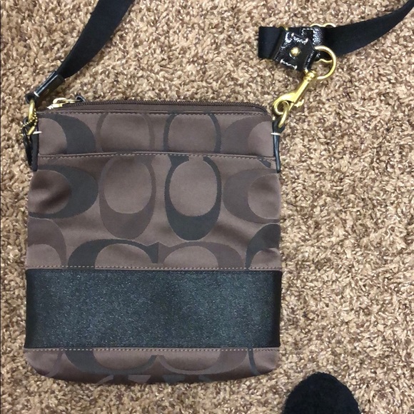 Coach purse - Picture 2 of 3